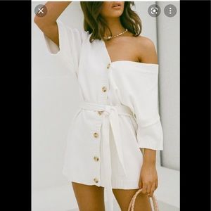 Sabo Skirt white sweater dress with belt